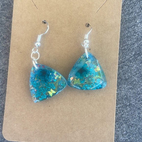 #104 Small Pressed Flower Earrings - Picture 8 of 11